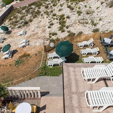 Oceanus Bed and Breakfast
